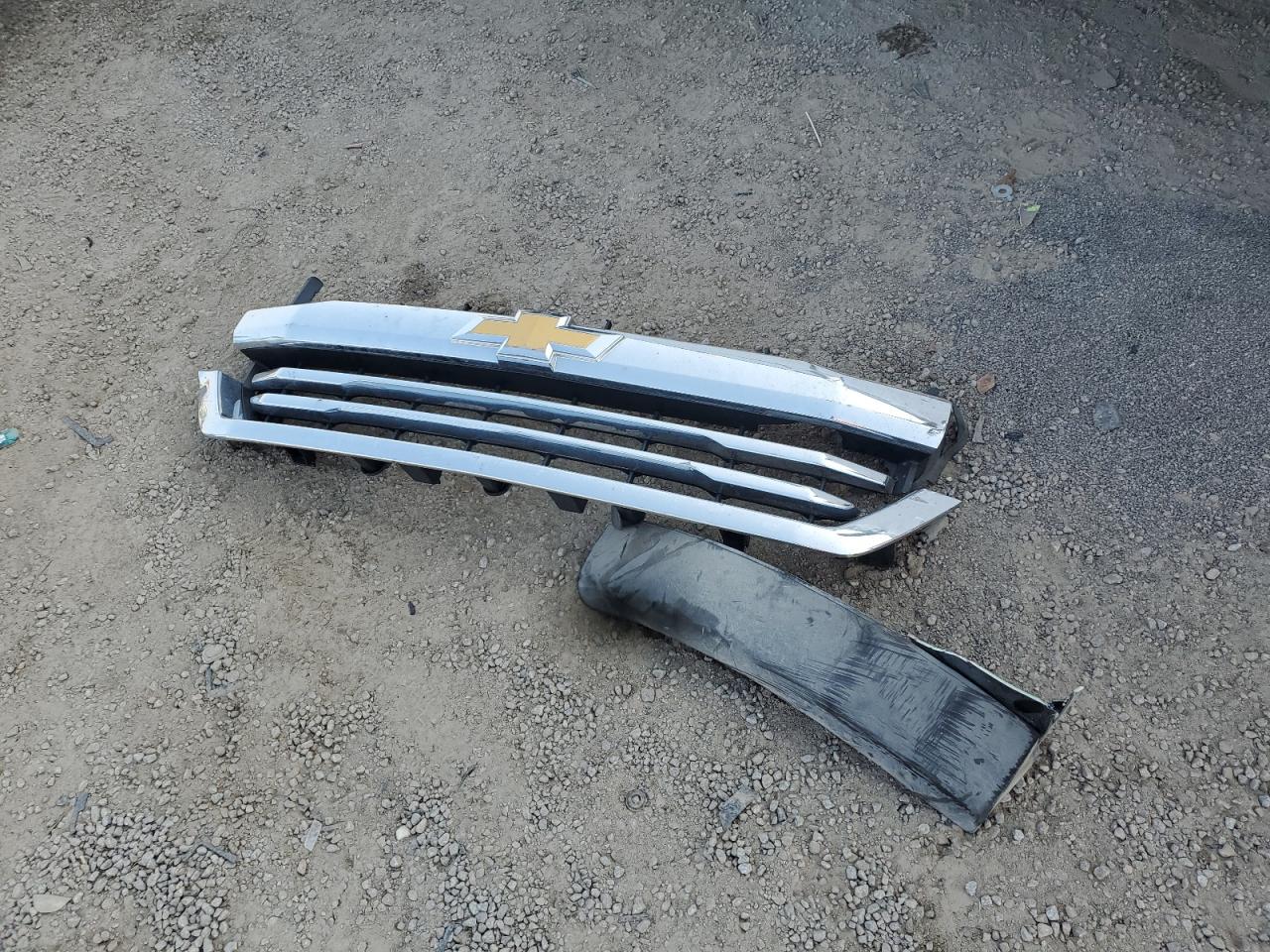 2018 Chevrolet Silverado VIN 1GCNCNEH4JZ340077 Copart auction photo, front end damage thumbnail 12