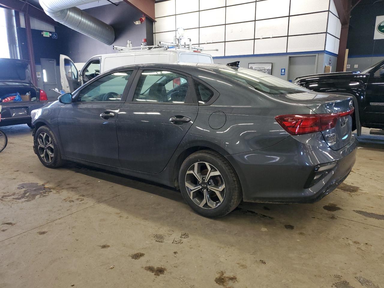 2021 KIA Forte VIN 3KPF24AD8ME393059 Copart auction photo, front end damage thumbnail 2