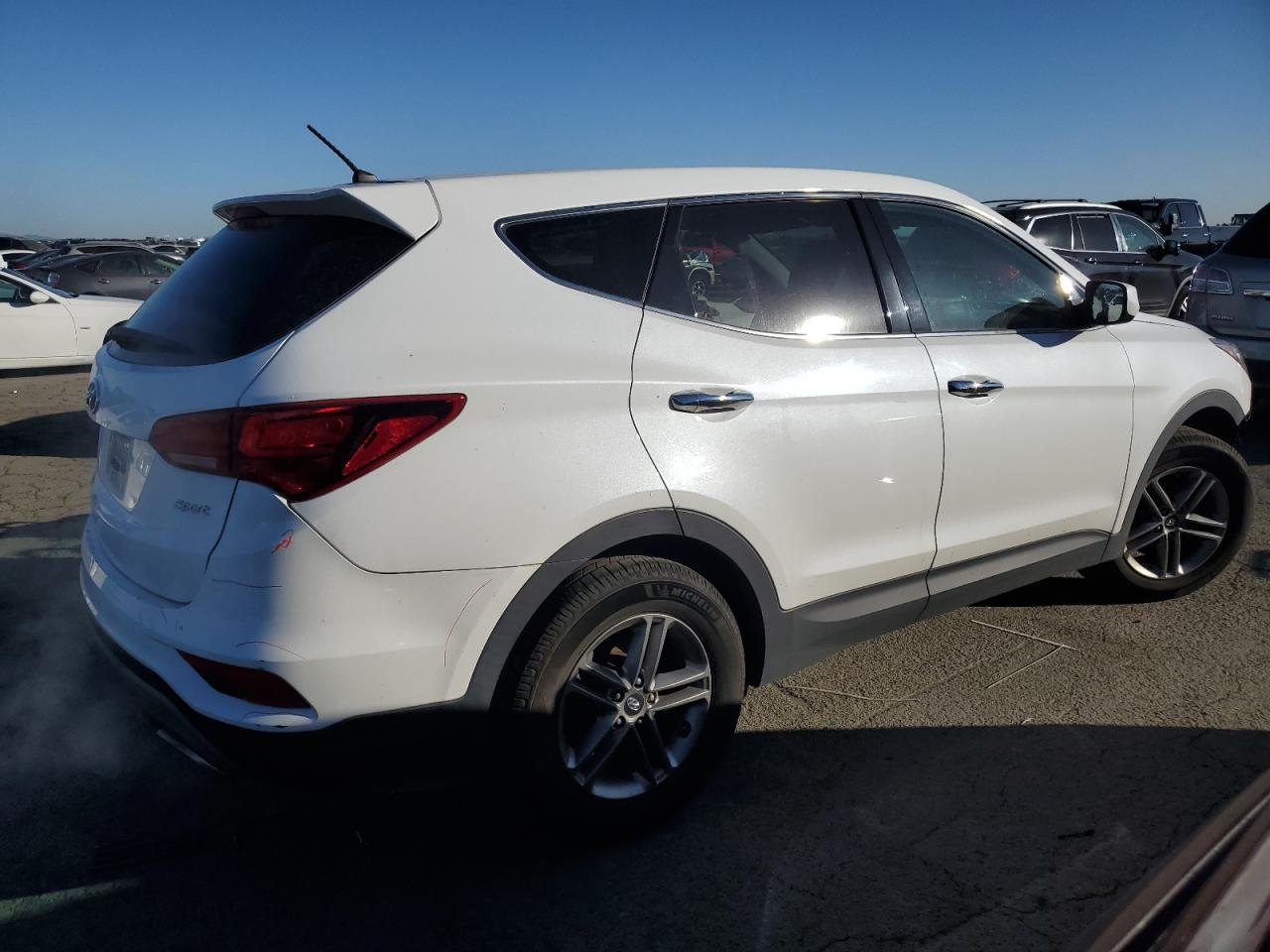2018 Hyundai Santa Fe VIN 5XYZT3LB1JG568847 Copart auction photo, front end / side damage thumbnail 3