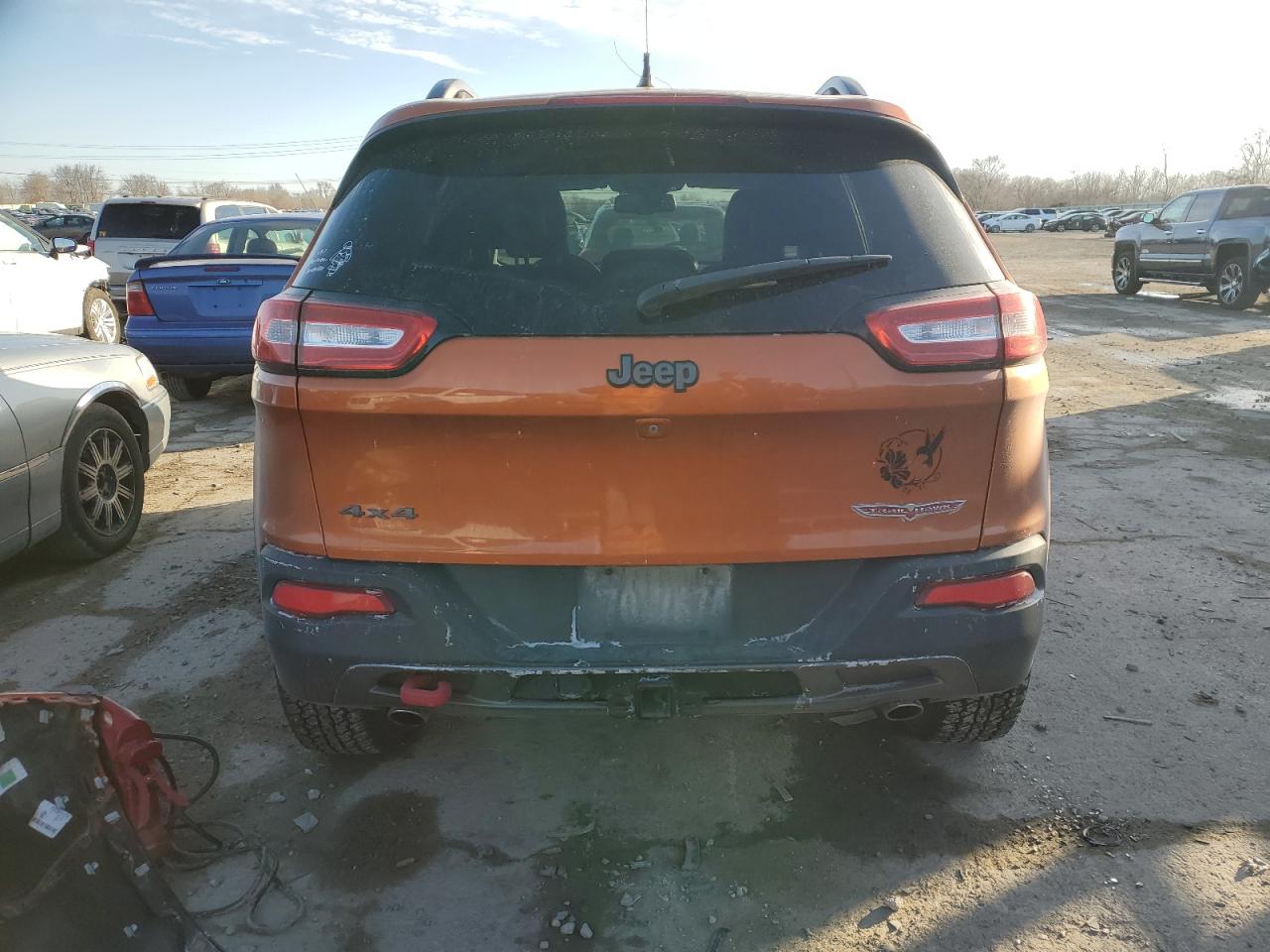 2015 Jeep Cherokee VIN 1C4PJMBS5FW604277 Copart auction photo, front end damage thumbnail 6