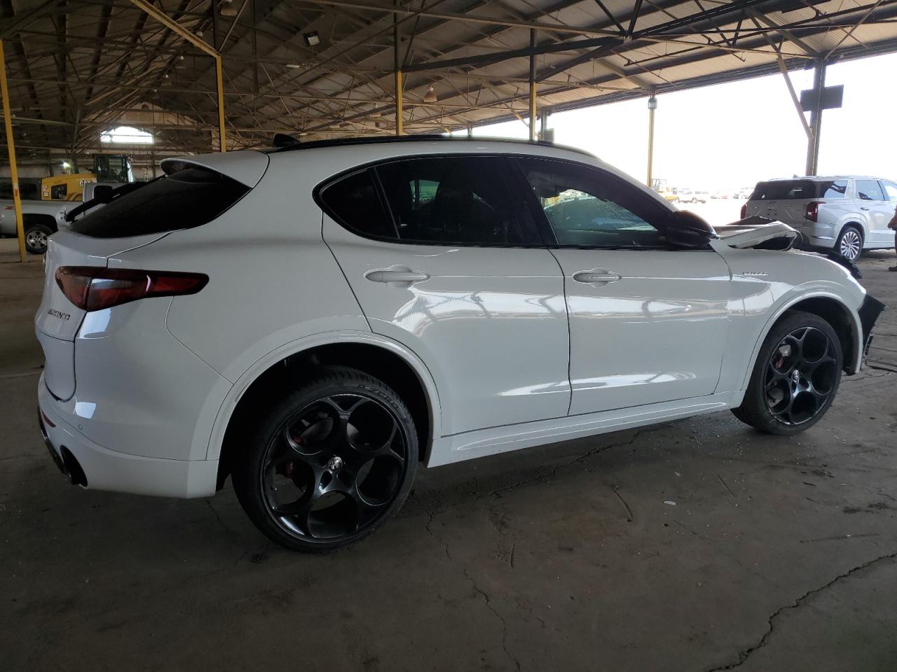 2022 Alfa Romeo Stelvio VIN ZASPAKBN7N7D25427 Copart auction photo, front end damage thumbnail 3