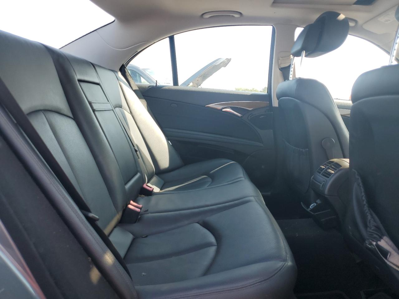 2008 Mercedes-Benz E-klasse VIN WDBUF87X18B292600 Copart auction photo, front end / top/roof damage thumbnail 10