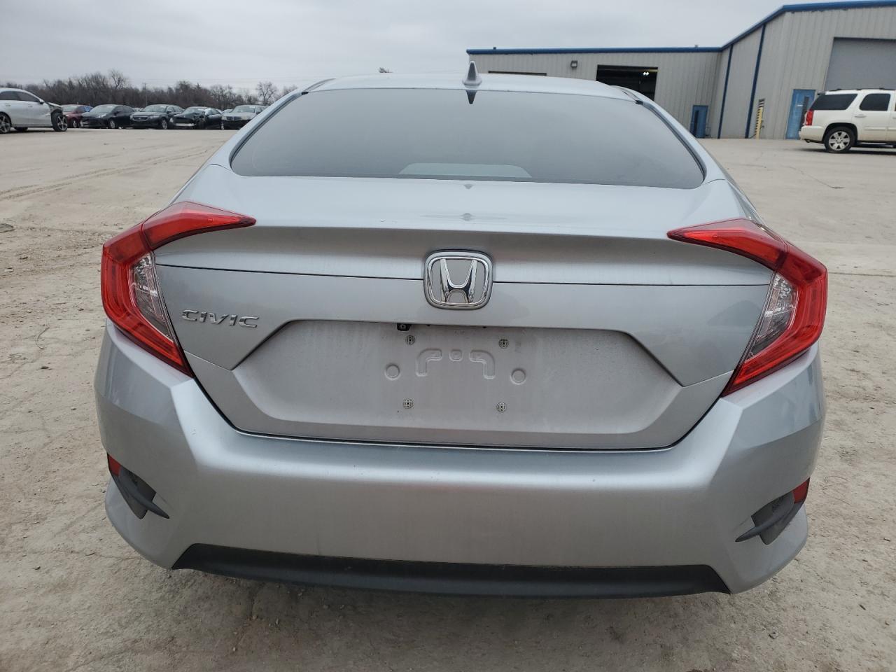 2018 Honda Civic VIN 19XFC2F71JE041828 Copart auction photo, front end / minor dent/scratches damage thumbnail 6