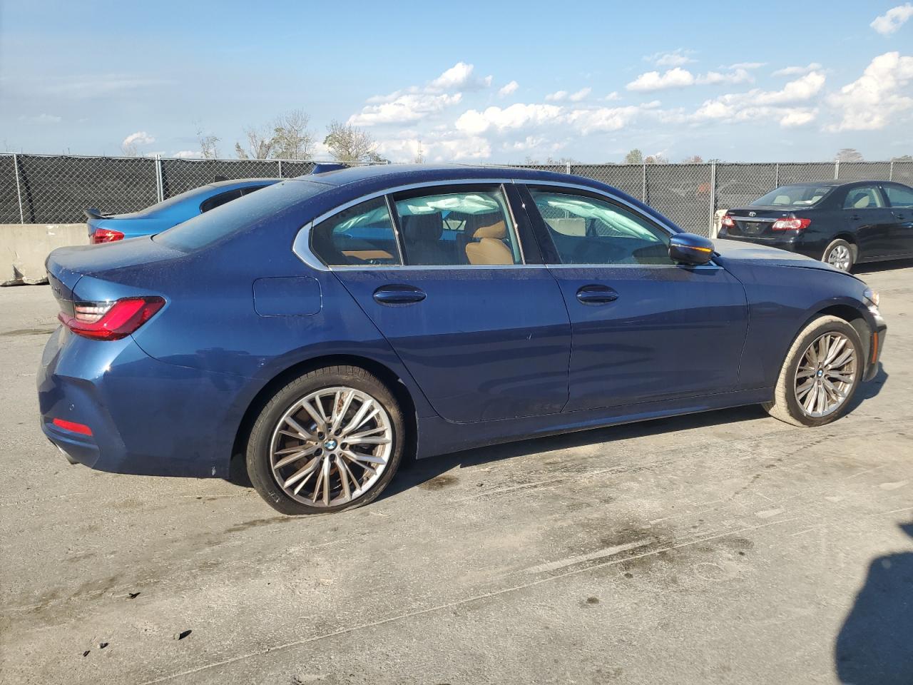 2024 BMW 3er VIN 3MW69FF07R8E57592 Copart auction photo, front end damage thumbnail 3