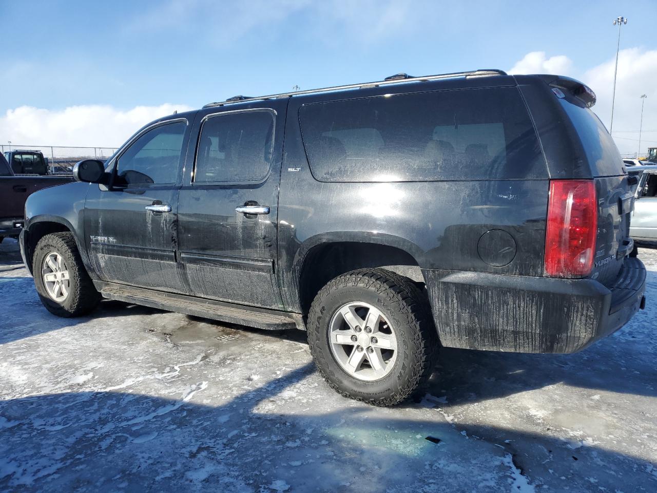 2010 GMC Yukon VIN 1GKUKKE30AR153442 Copart auction photo, all over damage thumbnail 2