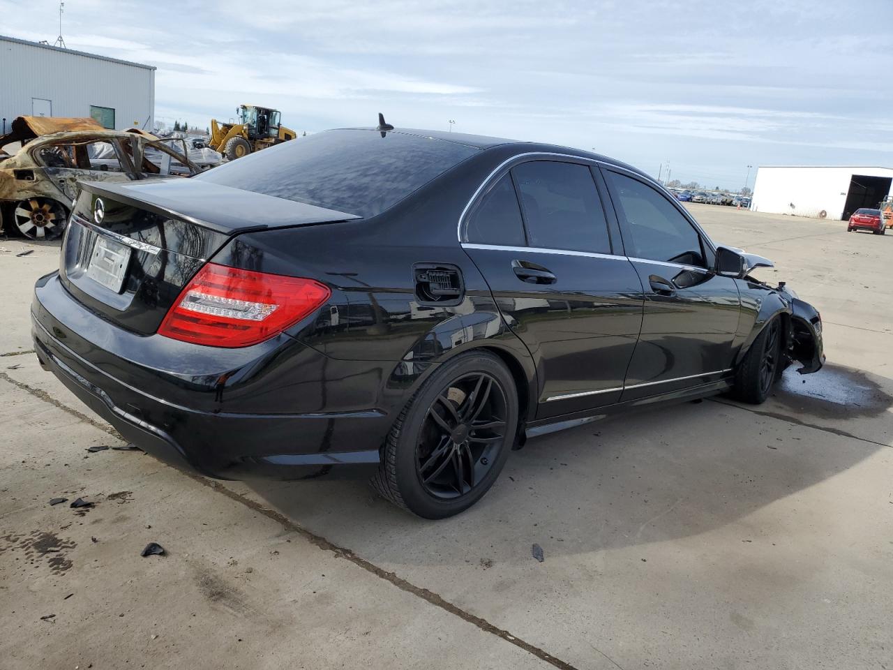 2013 Mercedes-Benz C-klasse VIN WDDGF4HB5DR279110 Copart auction photo, front end / rear end damage thumbnail 3