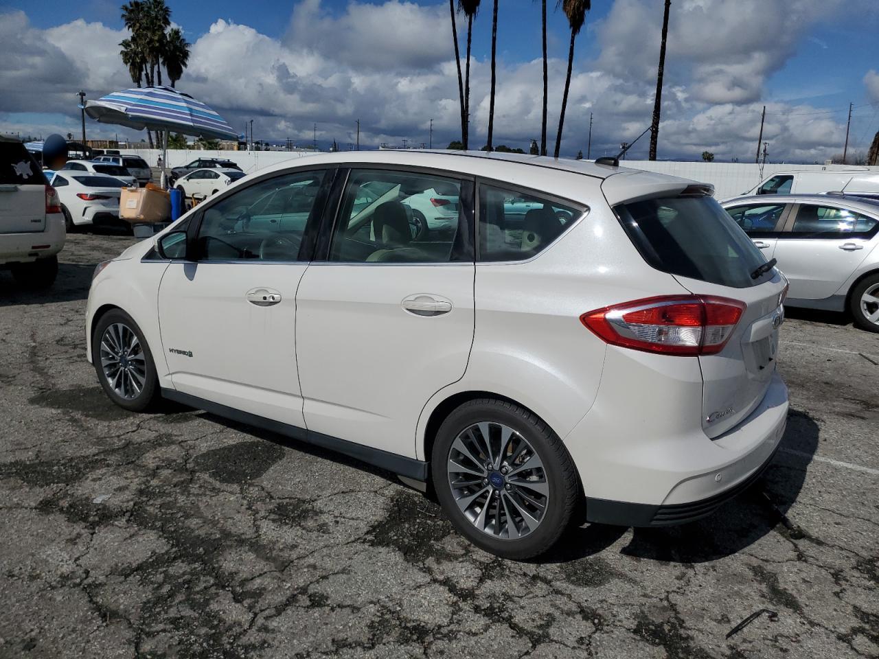 2018 Ford C-MAX VIN 1FADP5DU1JL102260 Copart auction photo, minor dent/scratches damage thumbnail 2