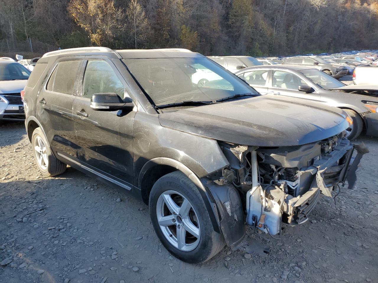 2016 Ford Explorer VIN 1FM5K8D83GGB68646 Copart auction photo, front end / minor dent/scratches damage thumbnail 4