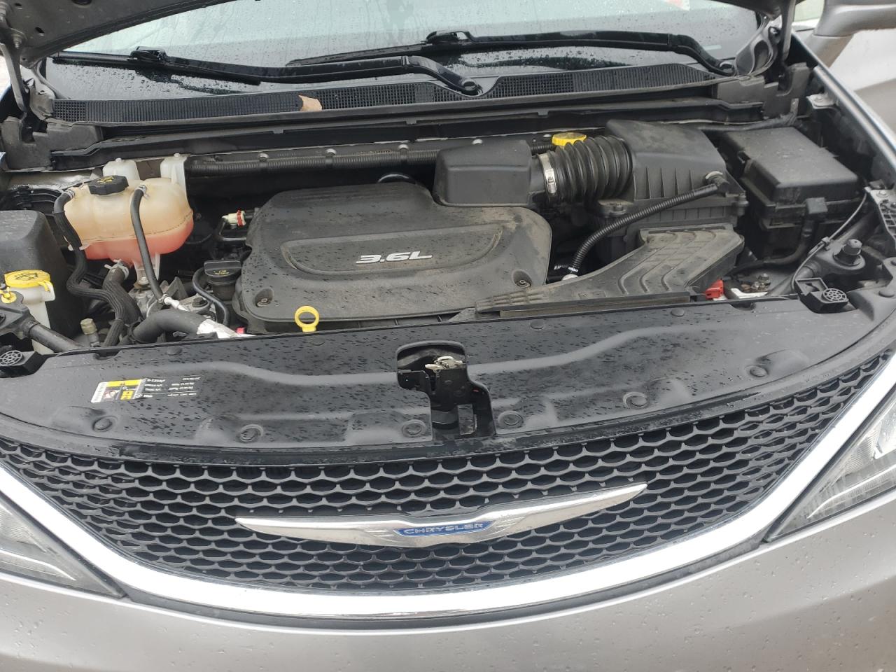 2017 Chrysler Pacifica VIN 2C4RC1BG3HR510052 Copart auction photo, front end damage thumbnail 12