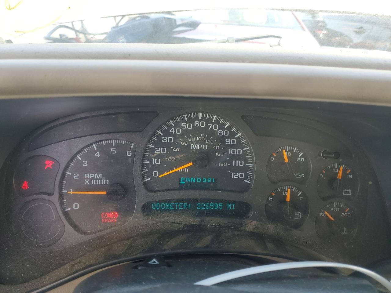 2003 Chevrolet Silverado VIN 1GCEK19T03E334698 Copart auction photo, front end / minor dent/scratches damage thumbnail 9