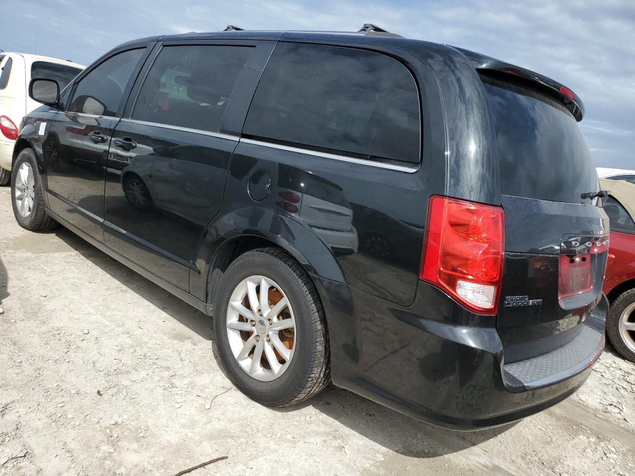 2018 Dodge Caravan VIN 2C4RDGCG8JR265642 Copart auction photo, water/flood damage thumbnail 2
