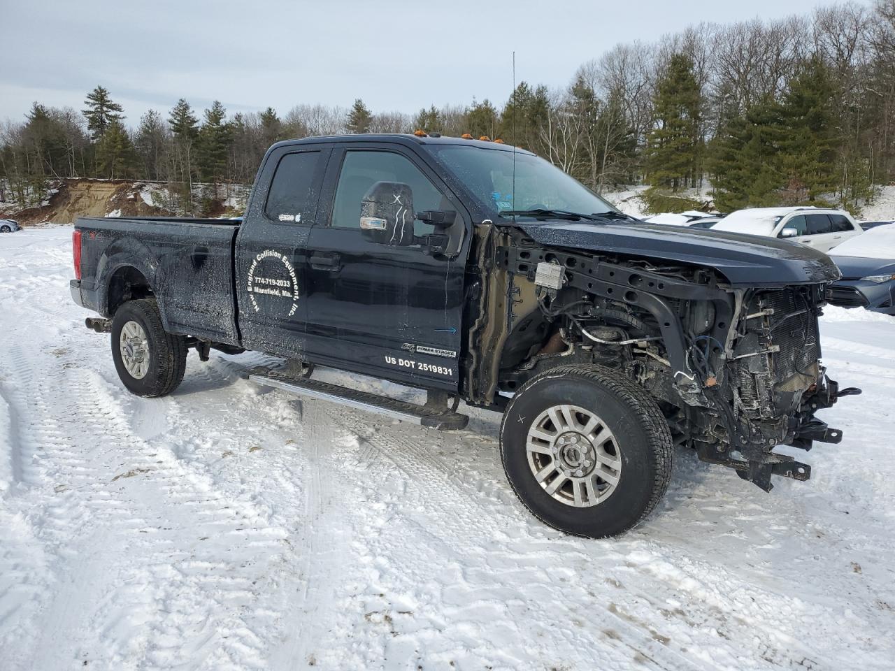 2019 Ford F350 VIN 1FT8X3BT0KEF99785 Copart auction photo, front end damage thumbnail 4