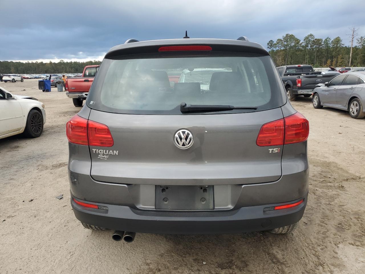 2016 Volkswagen Tiguan VIN WVGAV7AX4GW533630 Copart auction photo, front end damage thumbnail 6