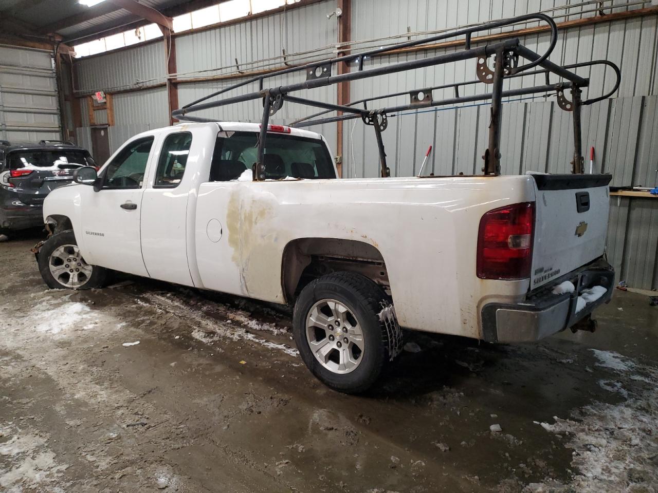2010 Chevrolet Silverado VIN 1GCSCPE05AZ192563 Copart auction photo, side damage thumbnail 2