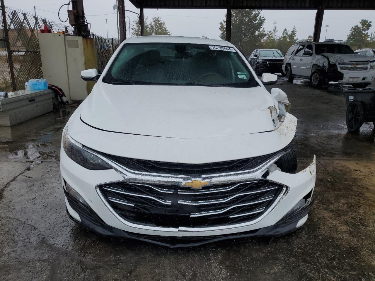 2020 Chevrolet Malibu VIN 1G1ZD5ST5LF077196 Copart auction photo, side / front end damage thumbnail 5