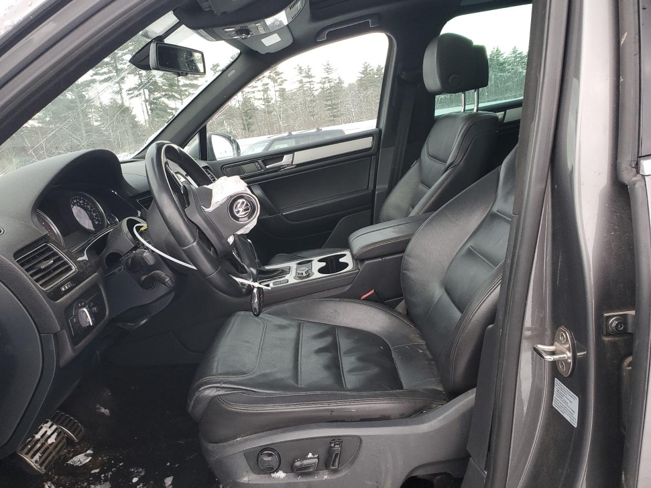 2014 Volkswagen Touareg VIN WVGDP9BP7ED006076 Copart auction photo, side damage thumbnail 7