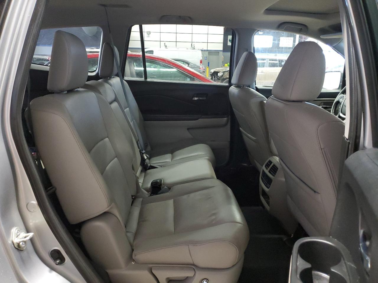 2018 Honda Pilot VIN 5FNYF6H53JB005975 Copart auction photo, front end / minor dent/scratches damage thumbnail 11