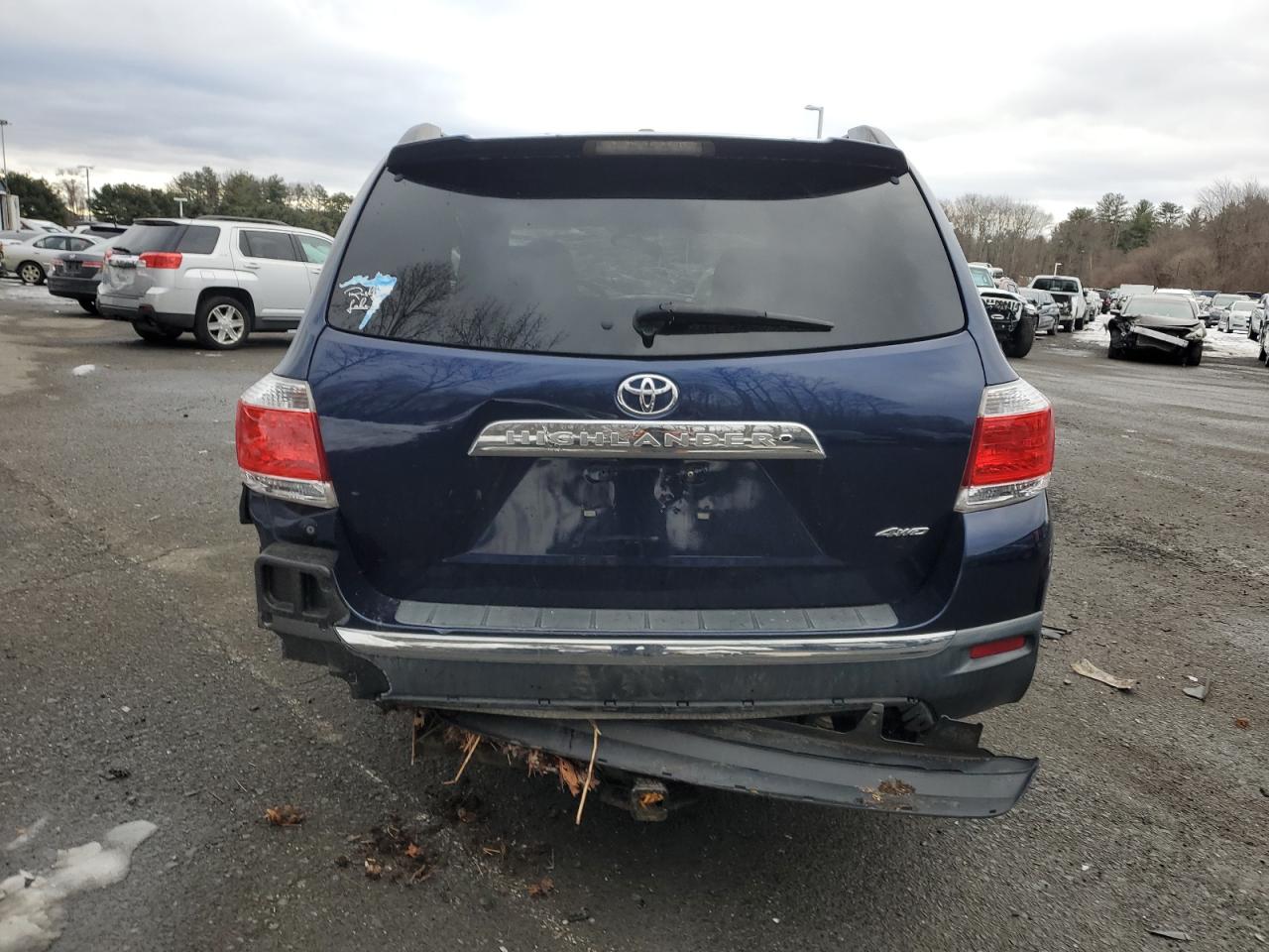 2011 Toyota Highlander VIN 5TDBK3EH1BS087927 Copart auction photo, rollover damage thumbnail 6