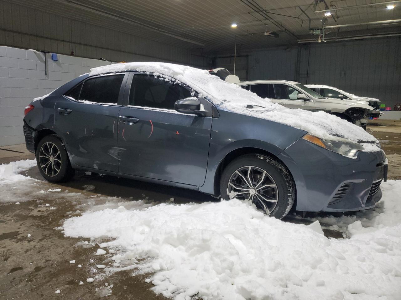 2016 Toyota Corolla VIN 2T1BURHE3GC490080 Copart auction photo, rear end / minor dent/scratches damage thumbnail 4