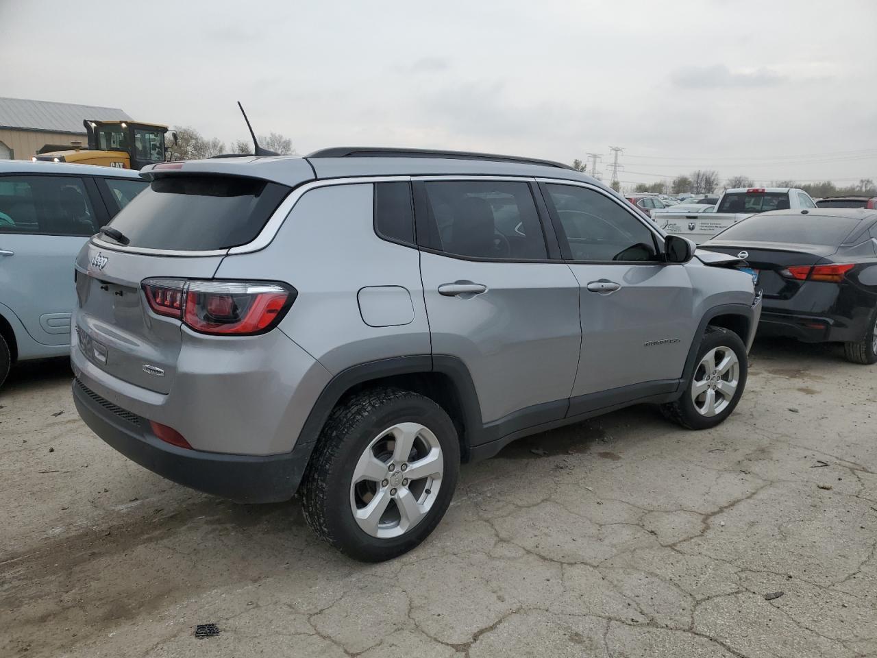 2018 Jeep Compass VIN 3C4NJDBB7JT331929 Copart auction photo, front end damage thumbnail 3