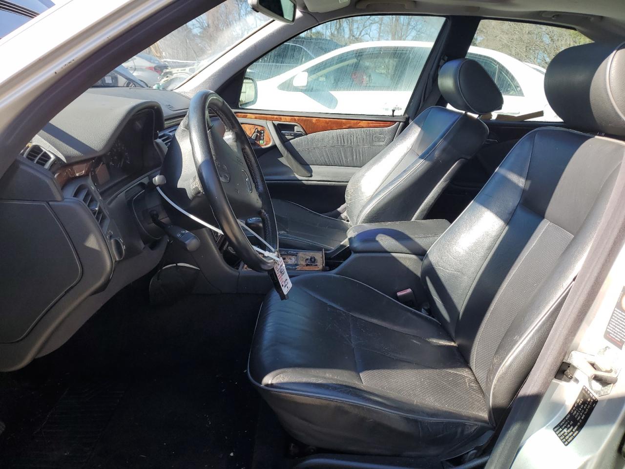 2000 Mercedes-Benz E-klasse VIN WDBJF65J9YB128310 Copart auction photo, mechanical / all over damage thumbnail 7