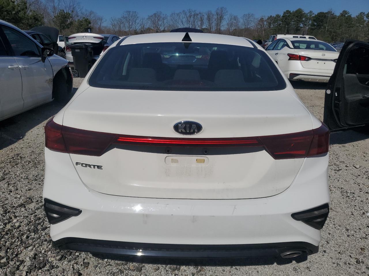 2020 KIA Forte VIN 3KPF24AD8LE232323 Copart auction photo, side / front end damage thumbnail 6