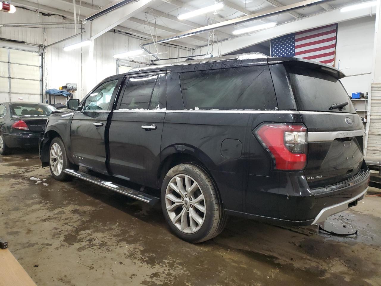 2019 Ford Expedition VIN 1FMJK1MT2KEA02536 Copart auction photo, front end damage thumbnail 2