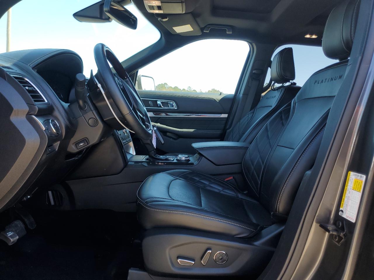 2018 Ford Explorer VIN 1FM5K8HT4JGB89298 Copart auction photo, front end / side damage thumbnail 7