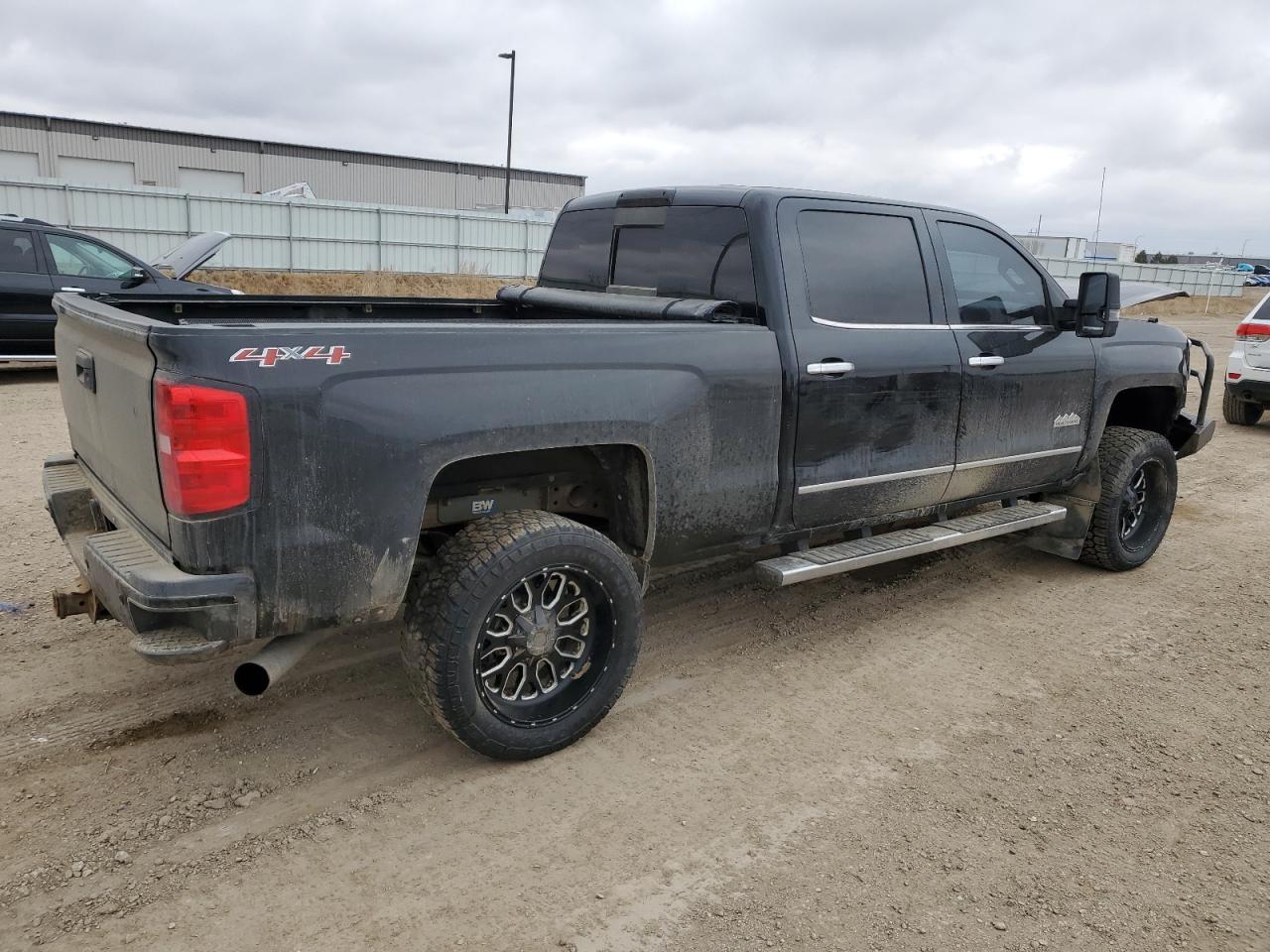 2015 Chevrolet Silverado VIN 1GC1KXE82FF644322 Copart auction photo, front end damage thumbnail 3
