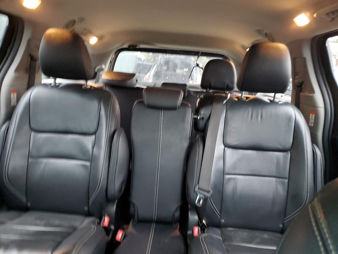 2015 Toyota Sienna VIN 5TDXK3DC0FS661614 Copart auction photo, rear end / minor dent/scratches damage thumbnail 10