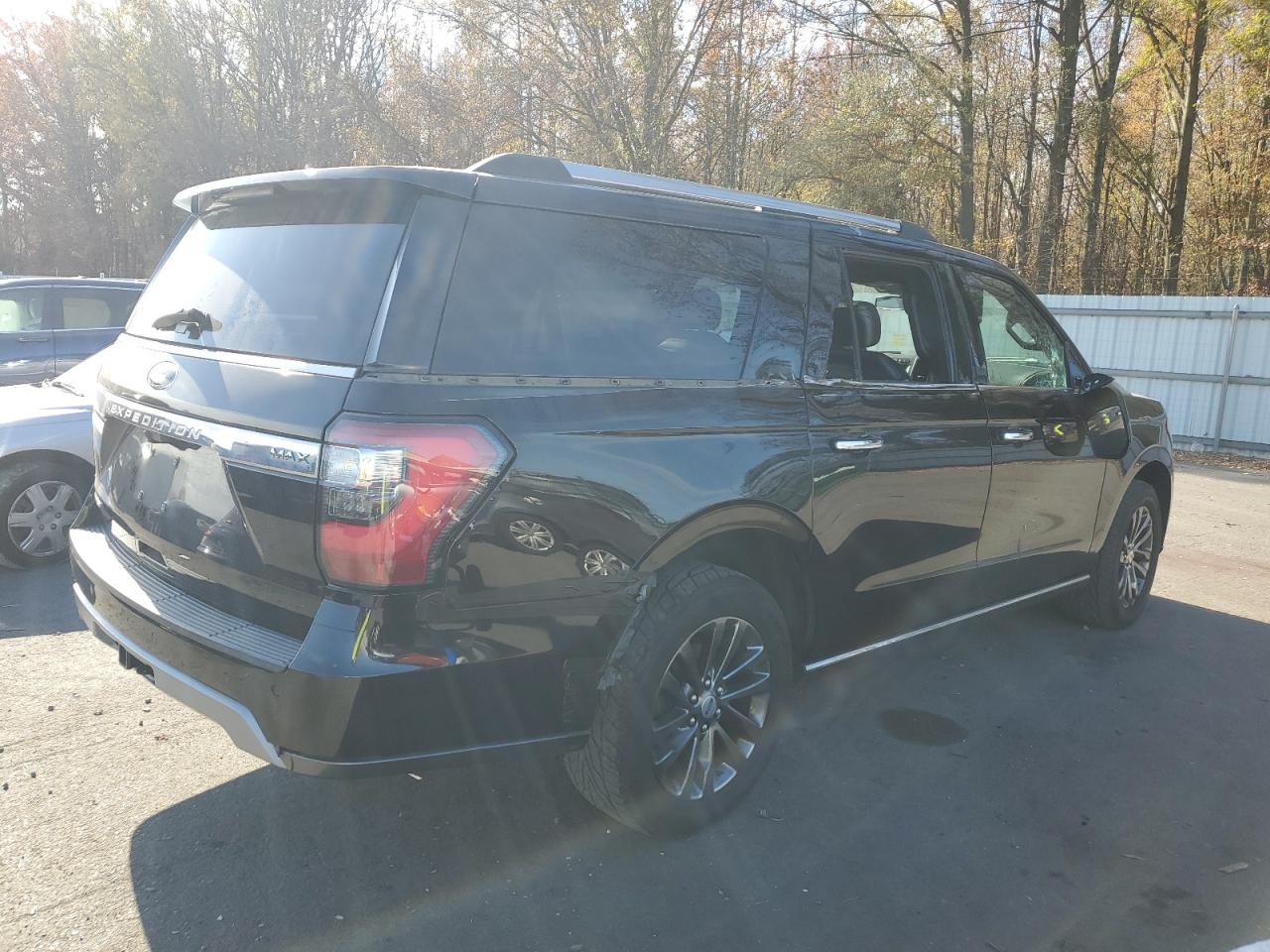 2019 Ford Expedition VIN 1FMJK2AT6KEA32326 Copart auction photo, side damage thumbnail 3