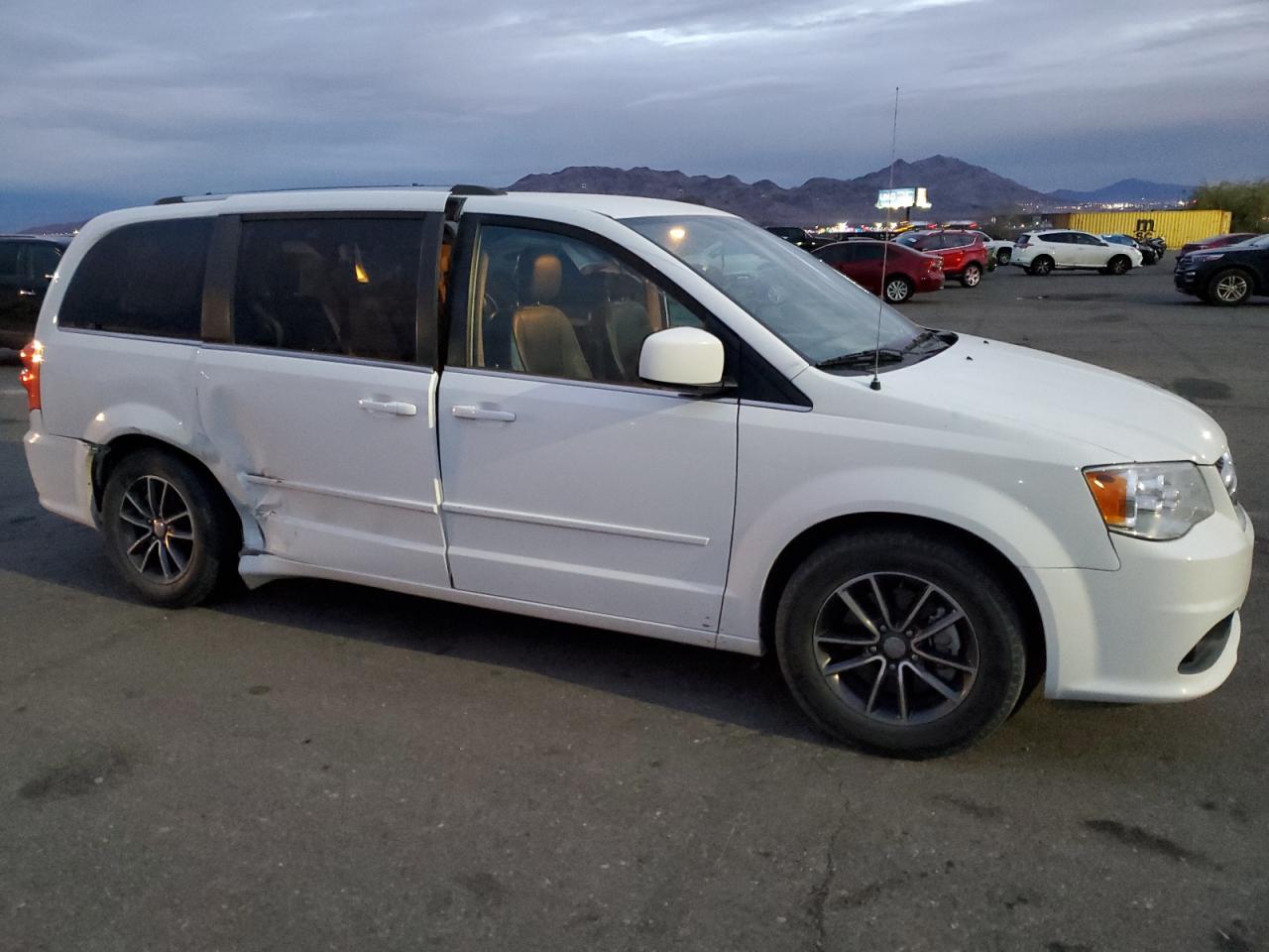 2017 Dodge Caravan VIN 2C4RDGCG6HR772596 Copart auction photo, side / rear end damage thumbnail 4
