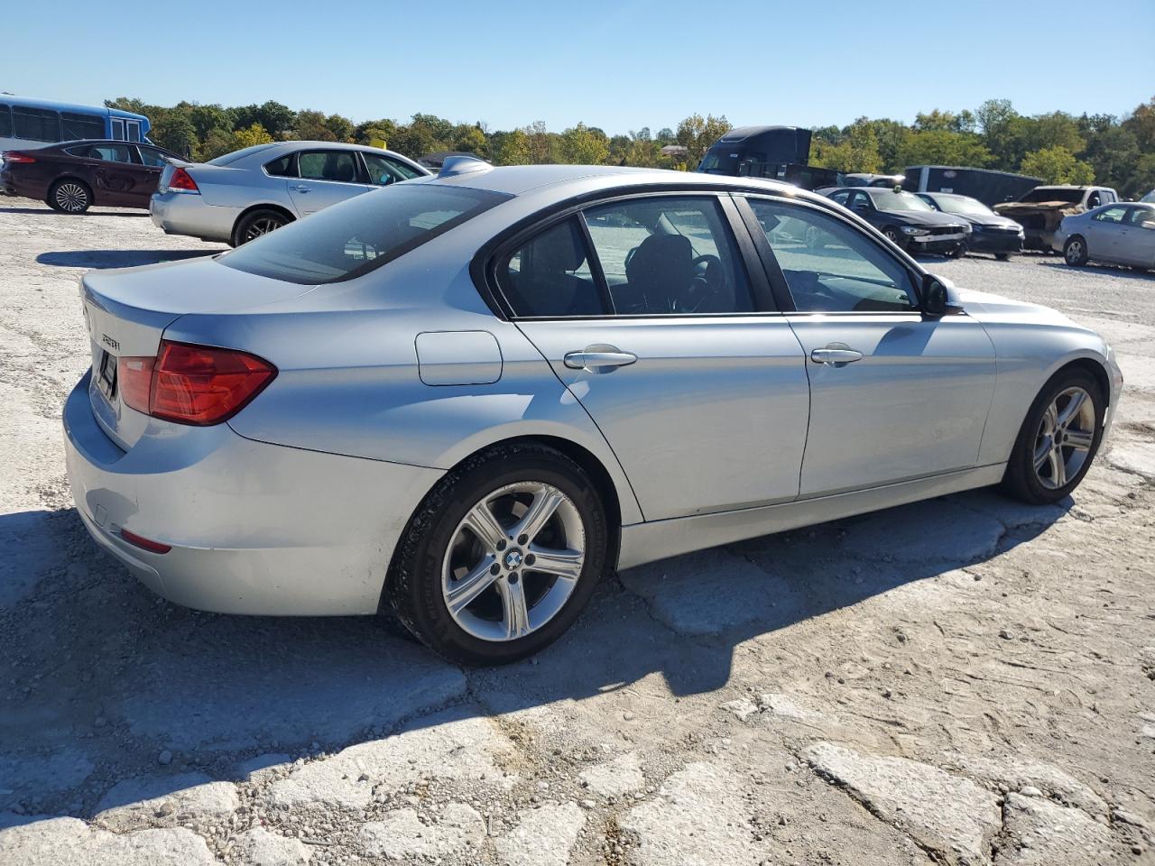 2014 BMW 3er VIN WBA3B5C53EF599960 Copart auction photo, all over damage thumbnail 3