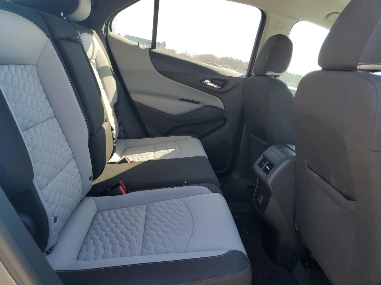 2019 Chevrolet Equinox VIN 3GNAXKEVXKS542239 Copart auction photo, rear end damage thumbnail 11