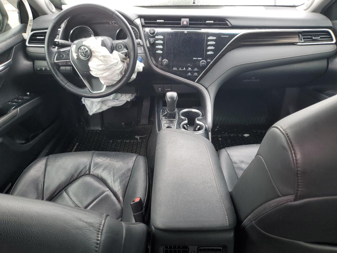 2018 Toyota Camry VIN 4T1B21HKXJU001175 Copart auction photo, front end / side damage thumbnail 8