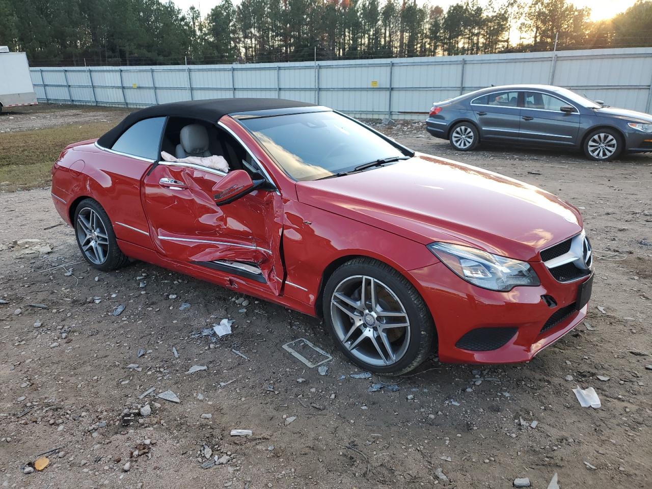 2015 Mercedes-Benz E-klasse VIN WDDKK6FF2FF302399 Copart auction photo, side damage thumbnail 4