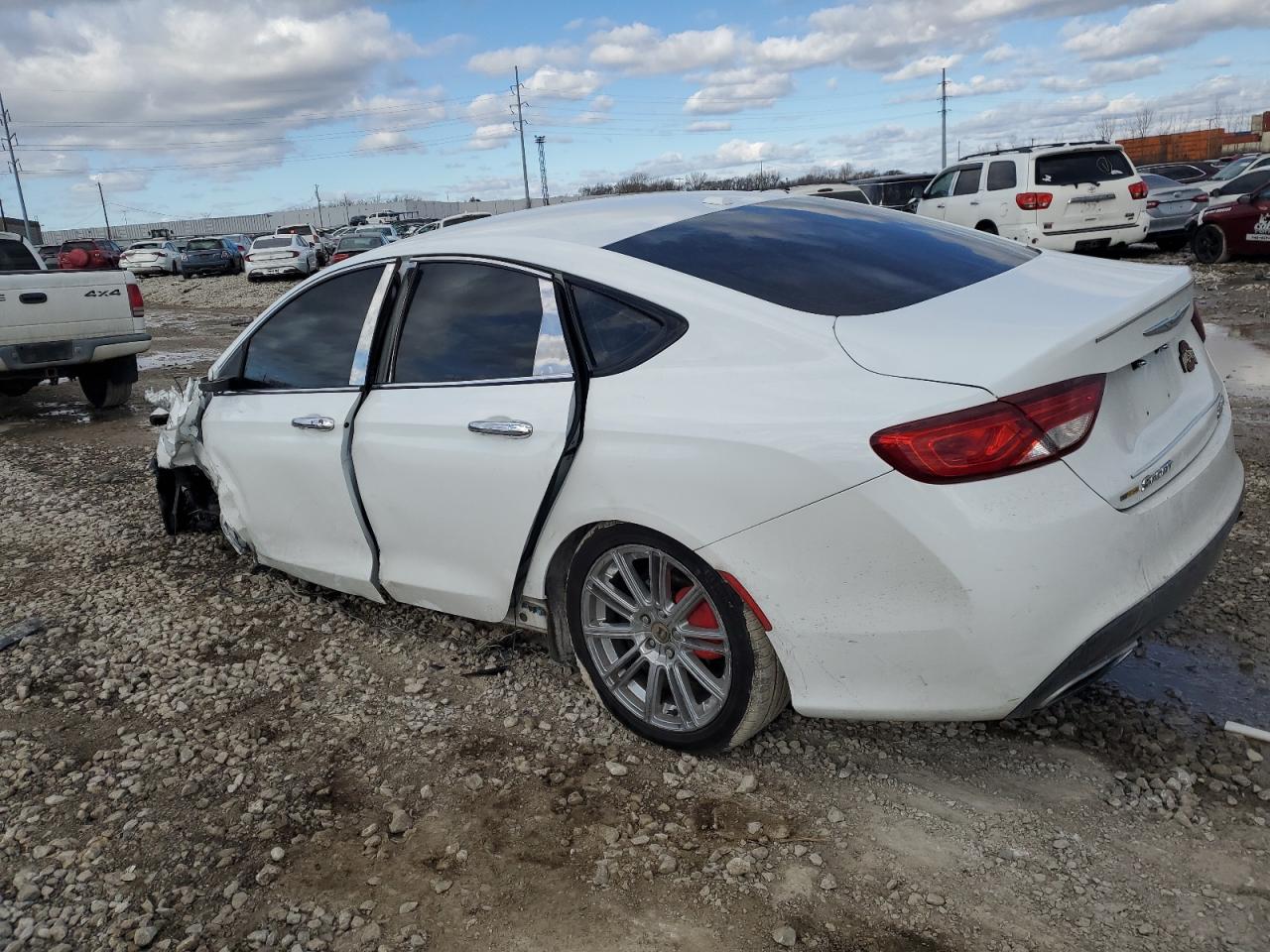2015 Chrysler 200 VIN 1C3CCCBBXFN675696 Copart auction photo, front end / side damage thumbnail 2