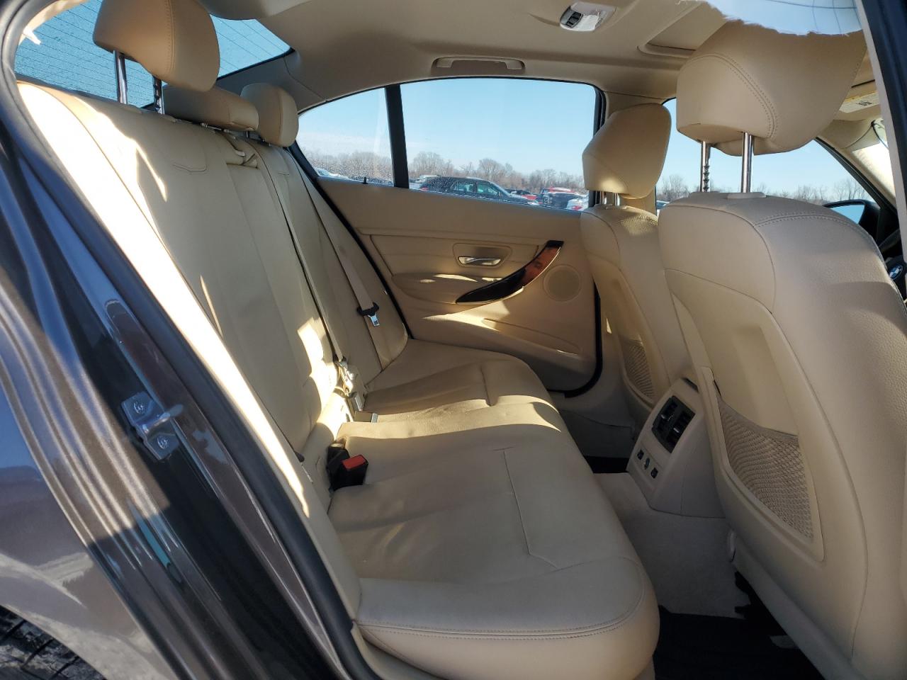 2014 BMW 3er VIN WBA3D5C54EKX98498 Copart auction photo, mechanical / side damage thumbnail 10