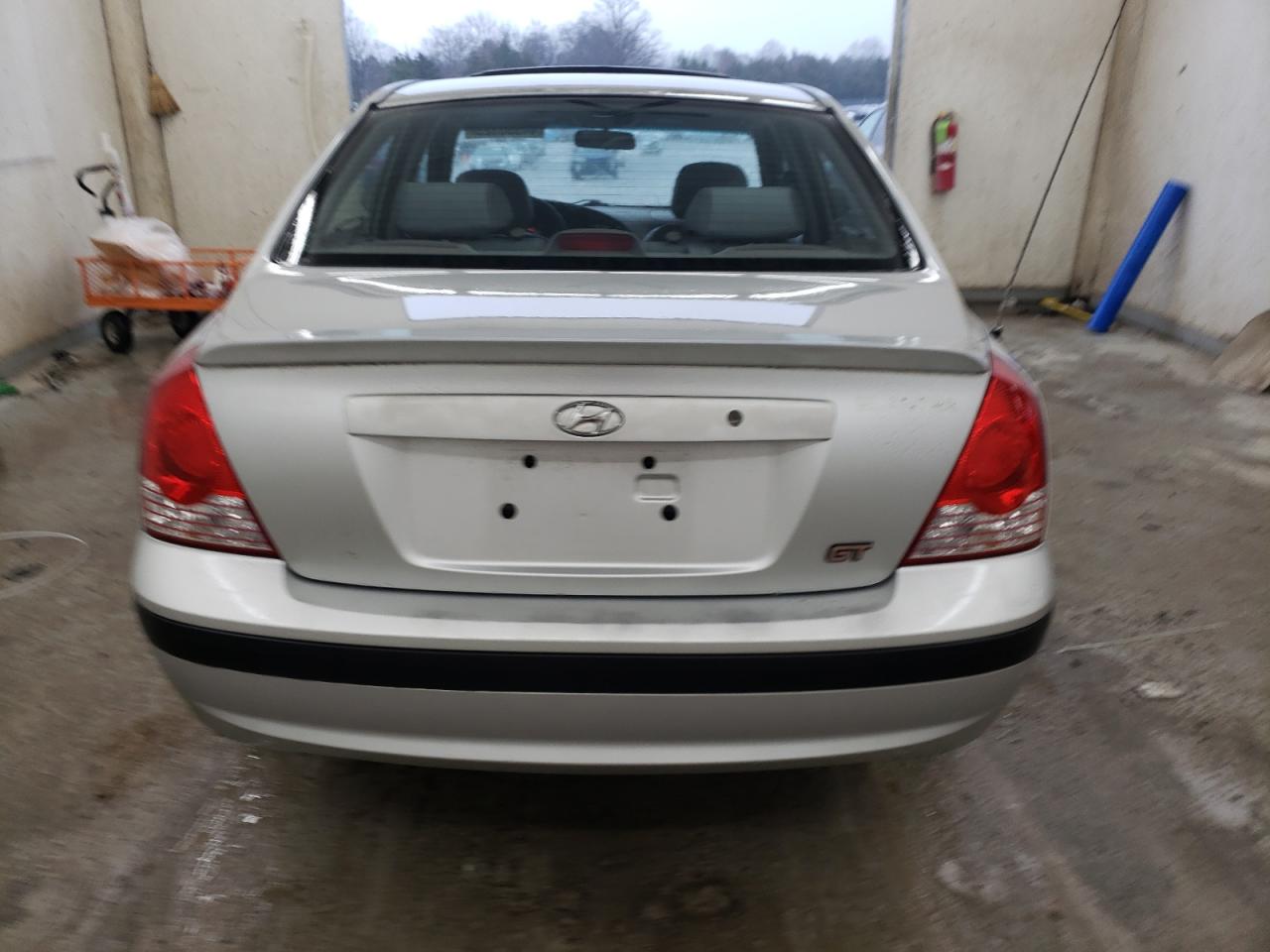 2005 Hyundai Elantra VIN KMHDN46D15U104707 Copart auction photo, front end damage thumbnail 6