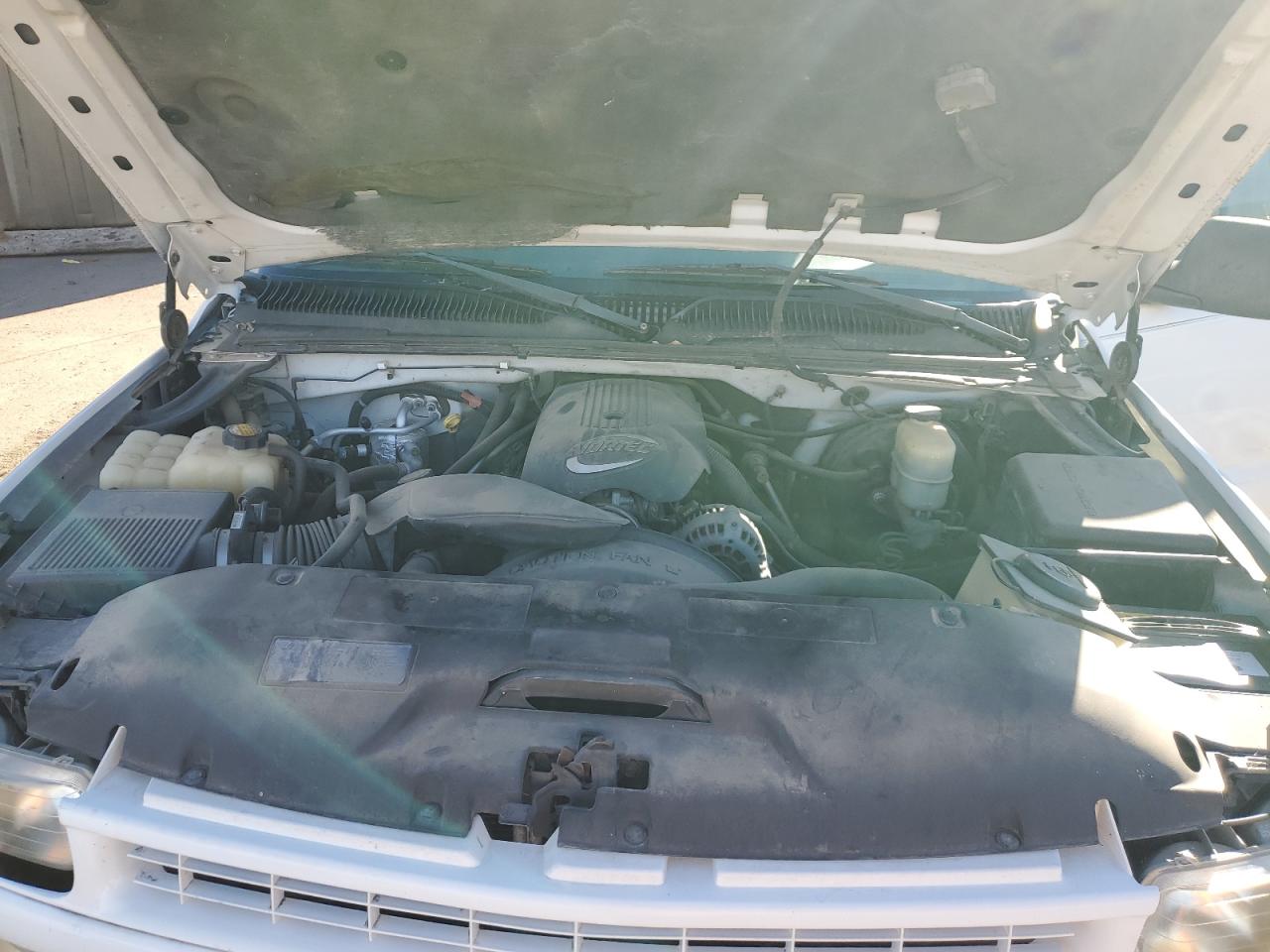 2001 Chevrolet Silverado VIN 1GCEK19T81E252537 Copart auction photo, front end damage thumbnail 11