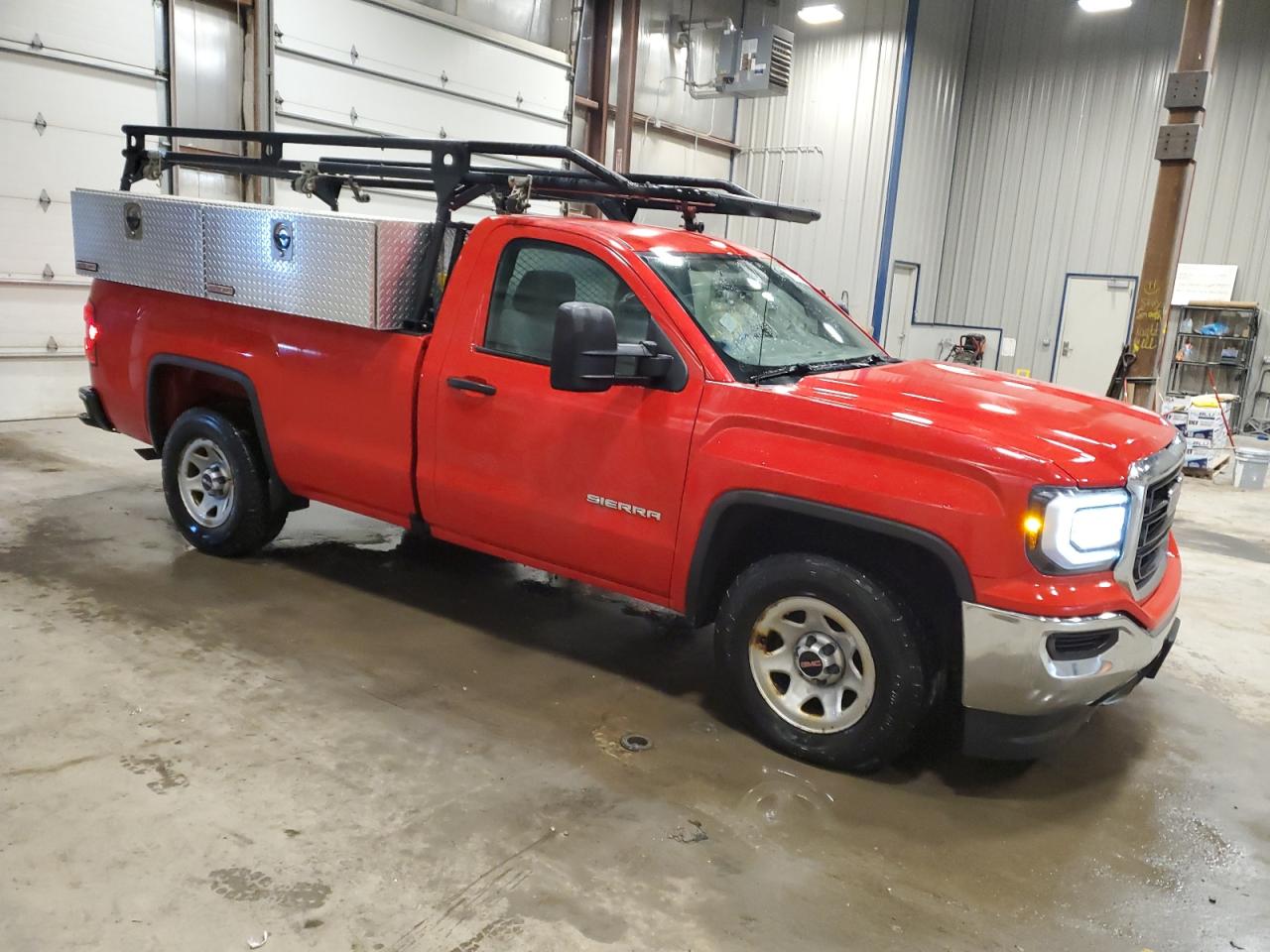2018 GMC Sierra VIN 1GTN1LEC0JZ148802 Copart auction photo, minor dent/scratches damage thumbnail 4