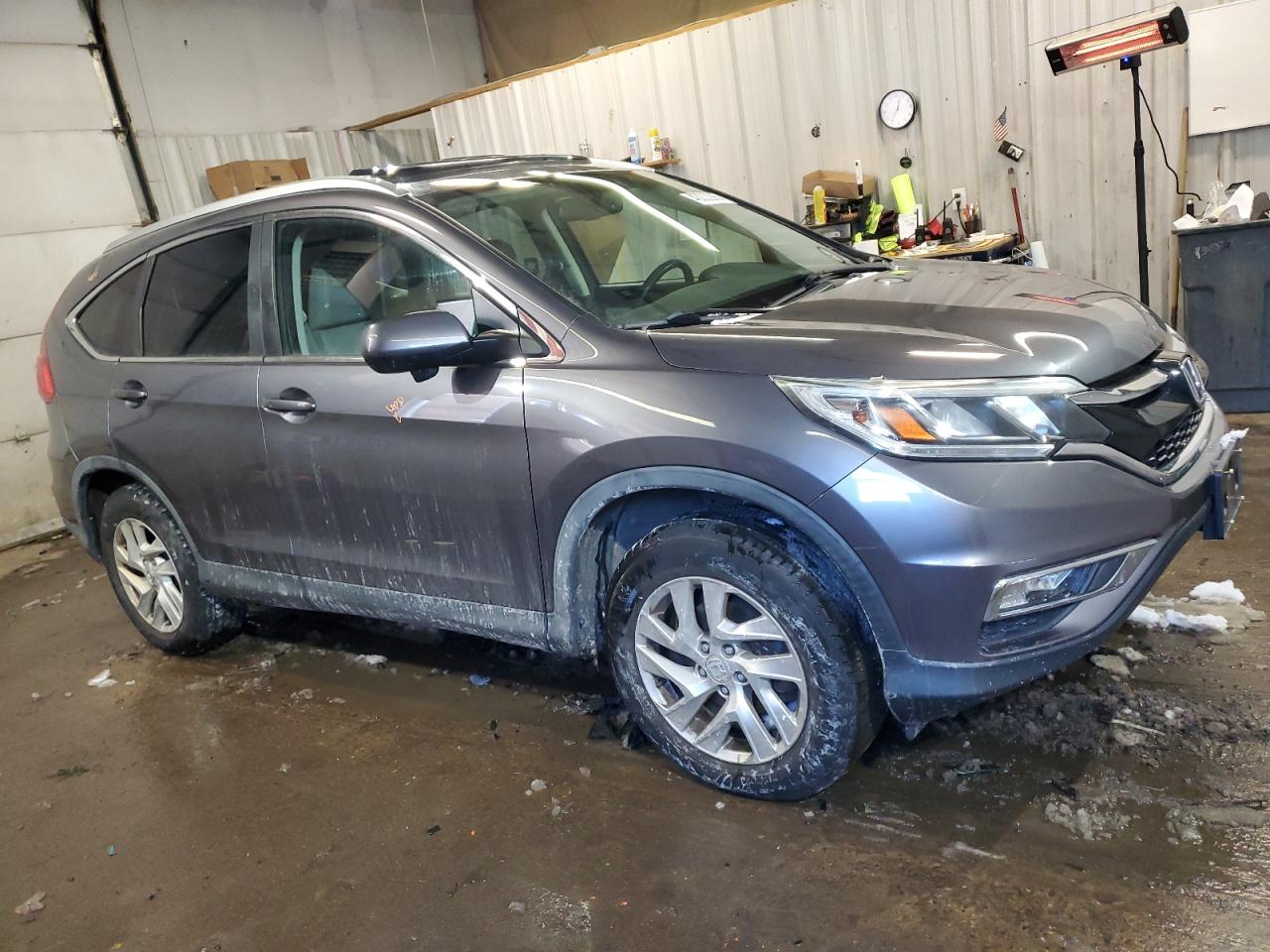 2015 Honda CR-V VIN 5J6RM4H74FL033475 Copart auction photo, front end / minor dent/scratches damage thumbnail 4