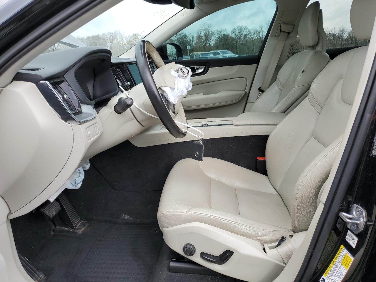 2018 Volvo XC60 VIN LYV102RK1JB069465 Copart auction photo, front end damage thumbnail 7