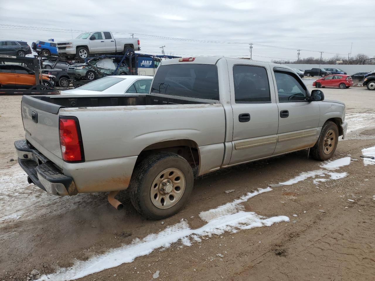 2006 Chevrolet Silverado VIN 2GCEC13V661221190 Copart auction photo, front end / side damage thumbnail 3