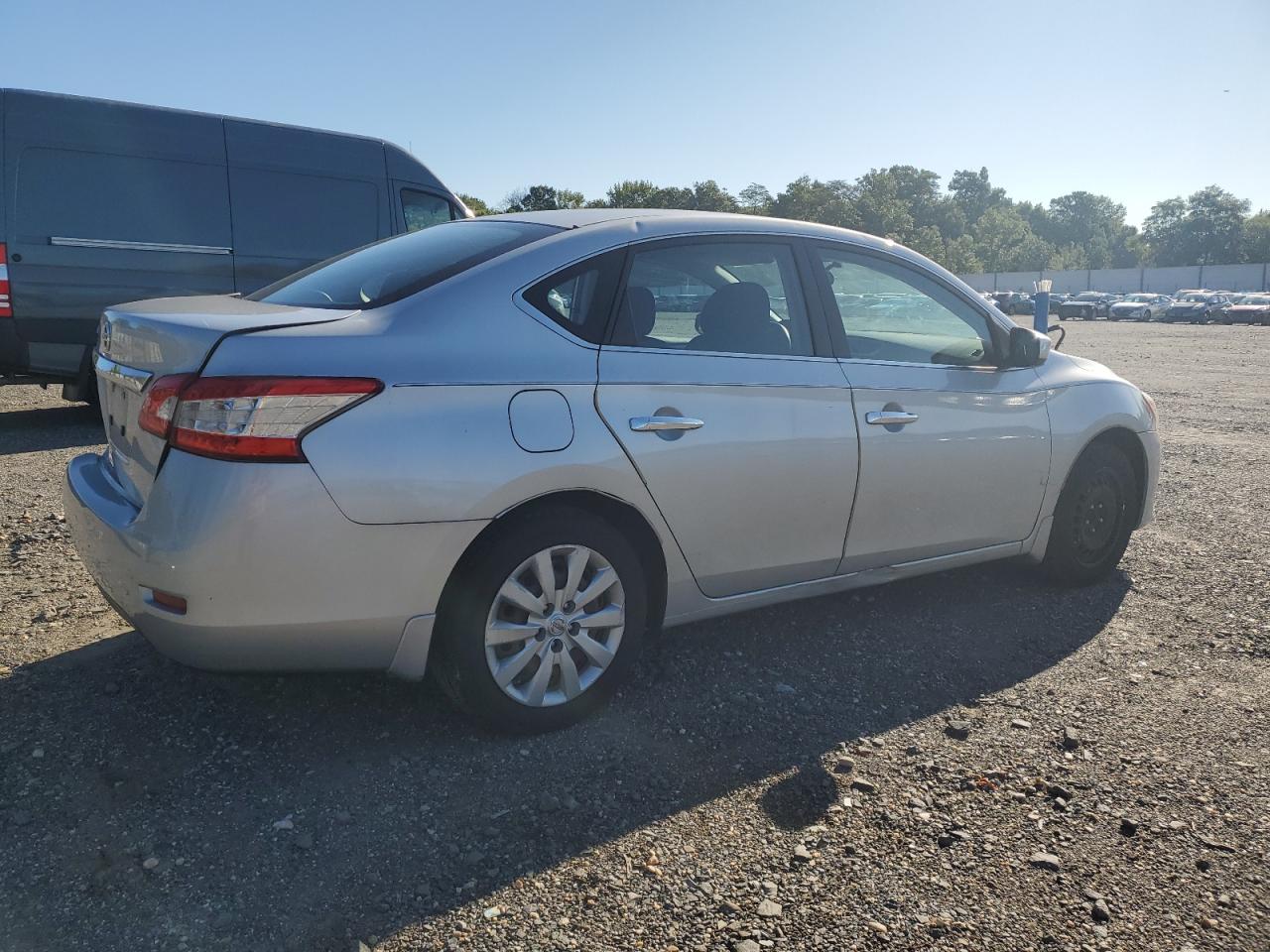 2015 Nissan Sentra VIN 3N1AB7AP5FY230718 Copart auction photo, rear end / minor dent/scratches damage thumbnail 3