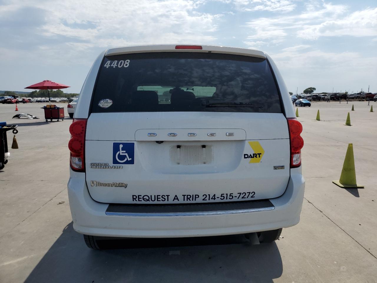2019 Dodge Caravan VIN 2C7WDGBG4KR698898 Copart auction photo, minor dent/scratches damage thumbnail 6