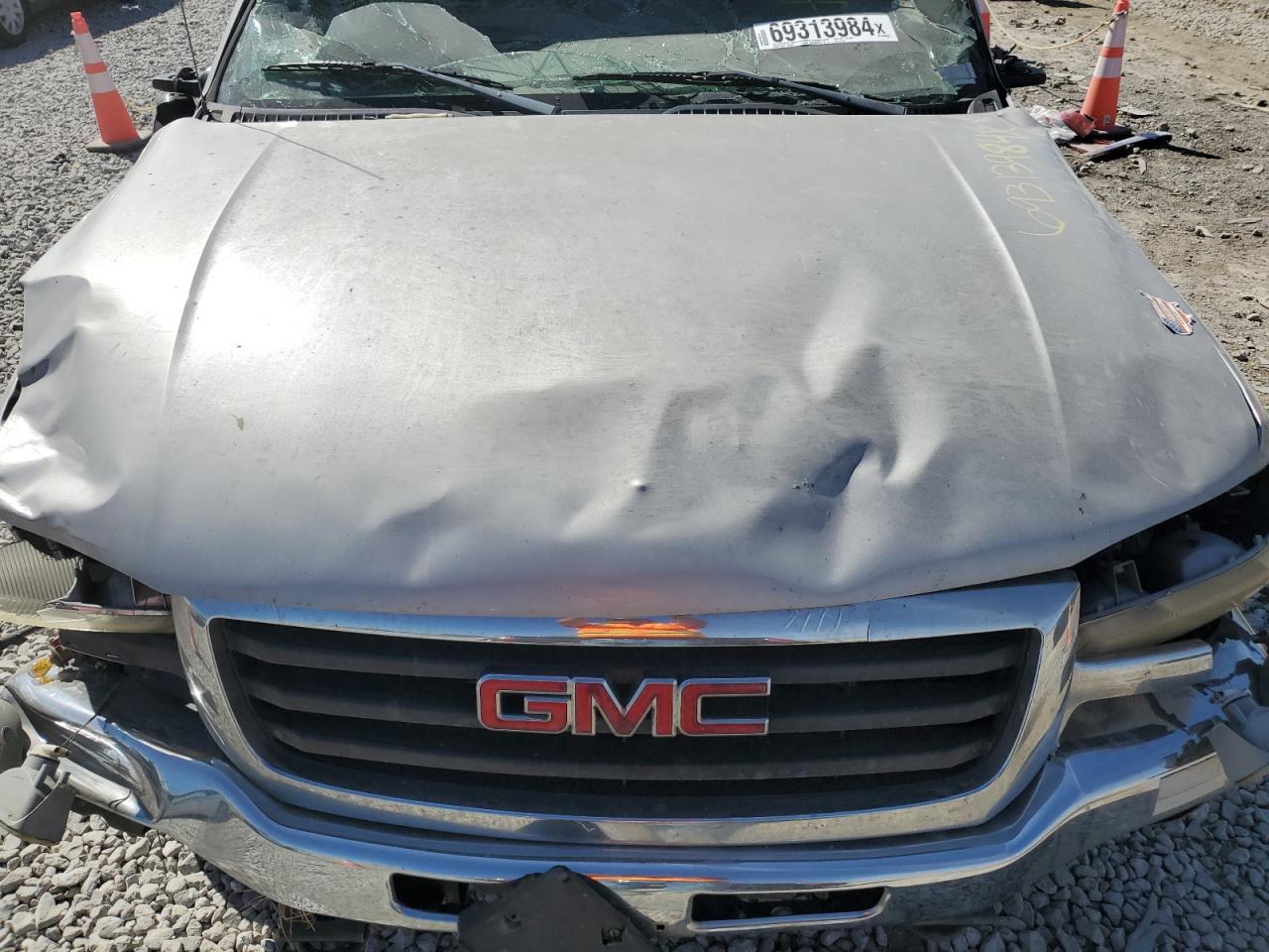 2006 GMC Sierra VIN 2GTEC13T861221805 Copart auction photo, all over damage thumbnail 11