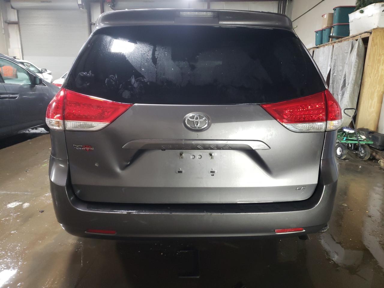 2012 Toyota Sienna VIN 5TDKK3DC1CS197464 Copart auction photo, front end damage thumbnail 6