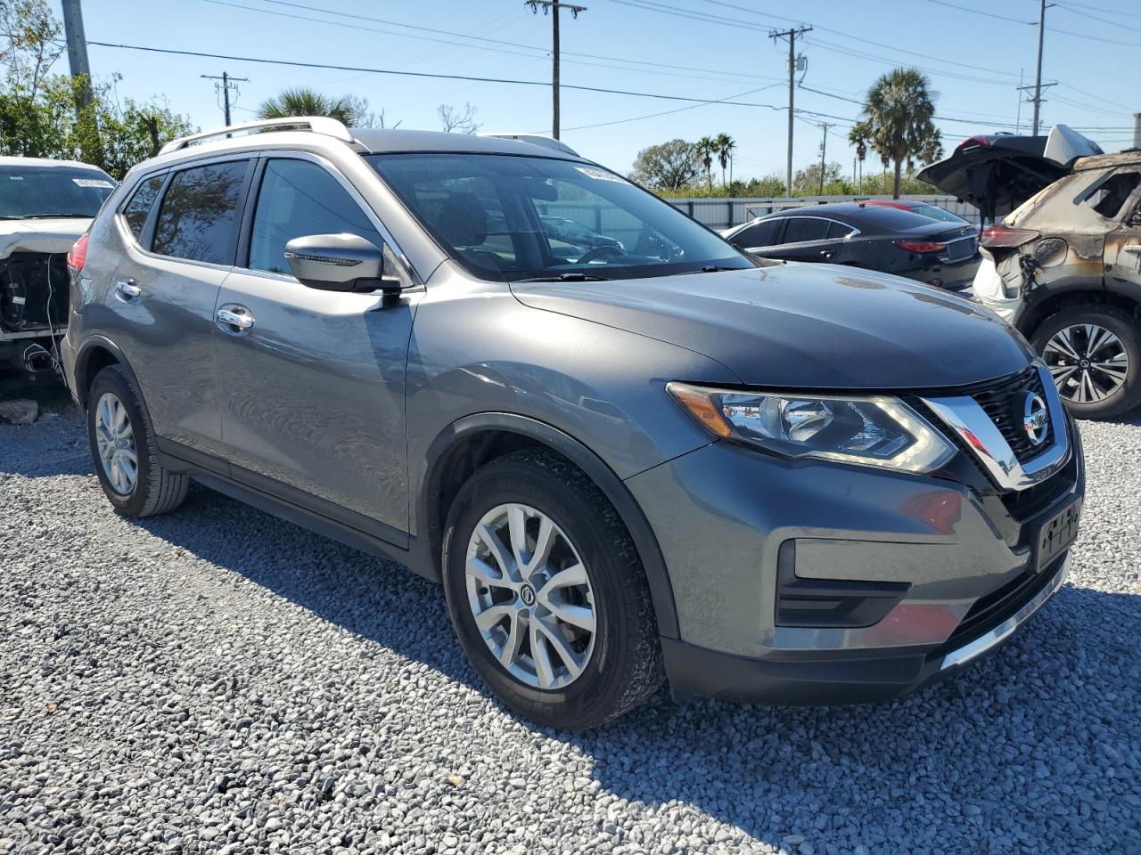 2017 Nissan Rogue VIN KNMAT2MT2HP509571 Copart auction photo, front end damage thumbnail 4