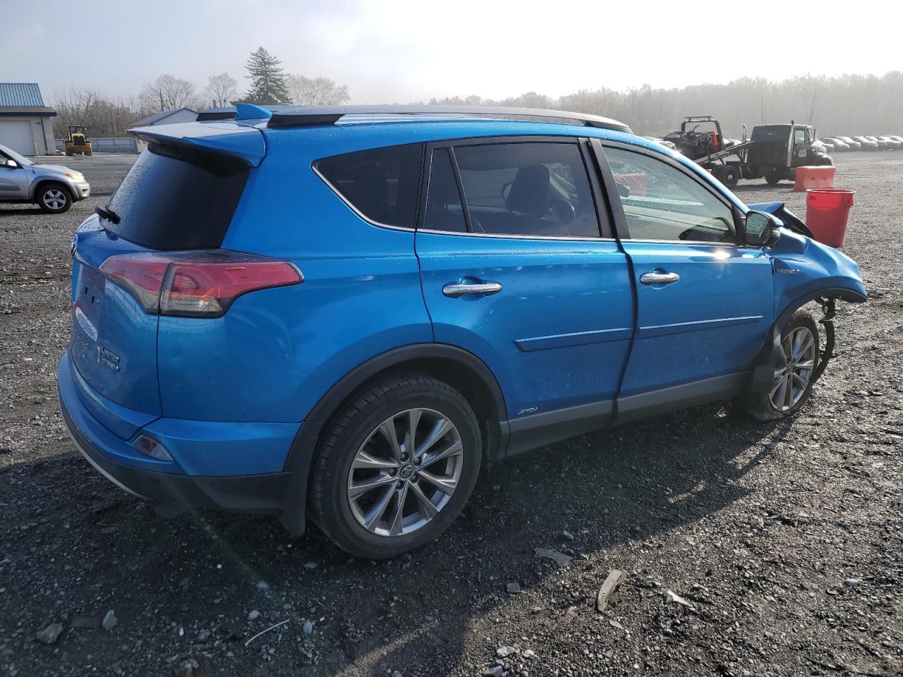 2017 Toyota RAV 4 VIN JTMDJREV6HD138976 Copart auction photo, front end / side damage thumbnail 3